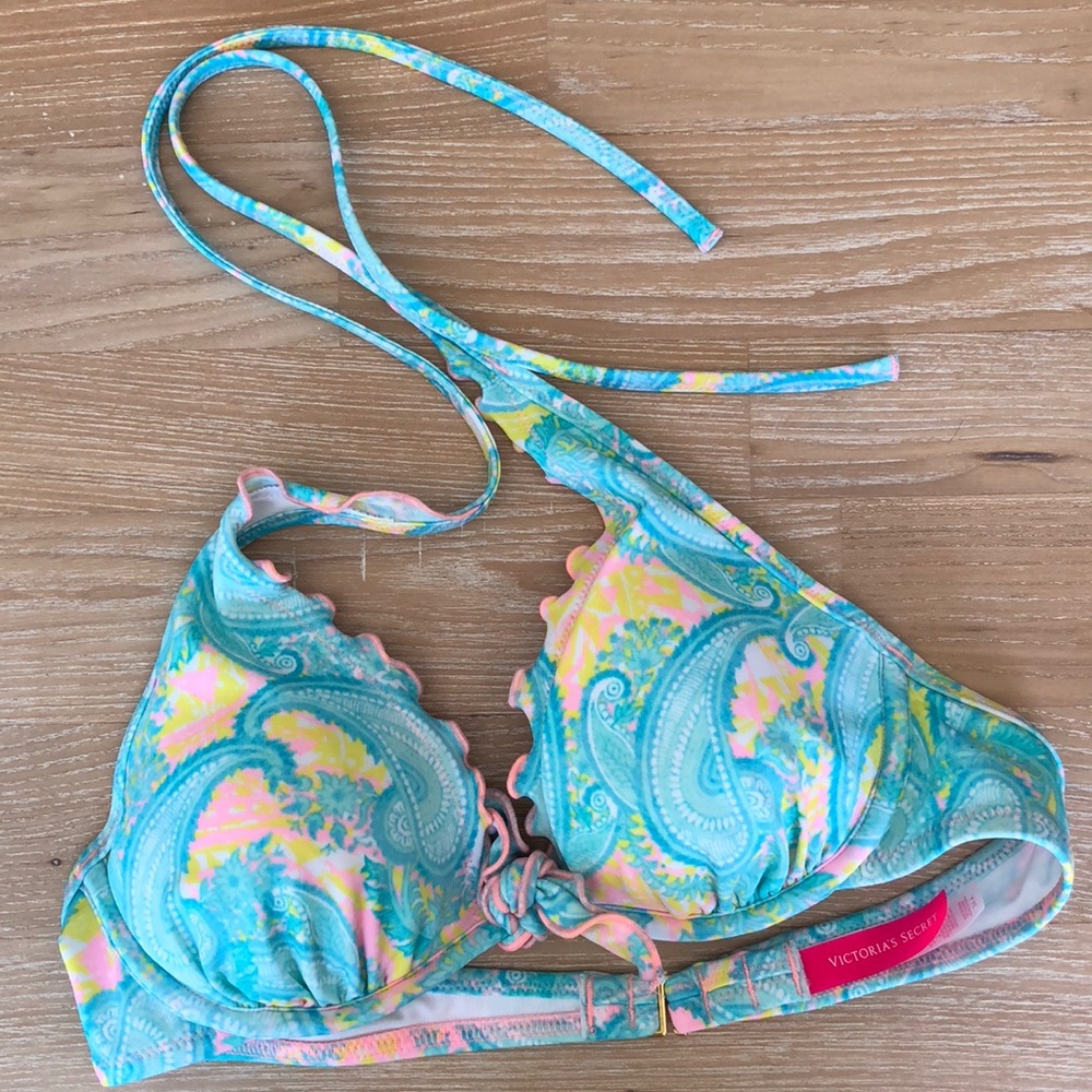New VS swim top